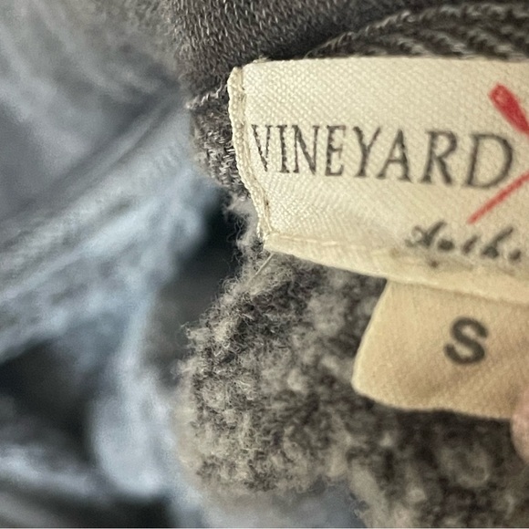 VINEYARD CREW Quarter Zip Sweatshirt - Picture 9 of 10